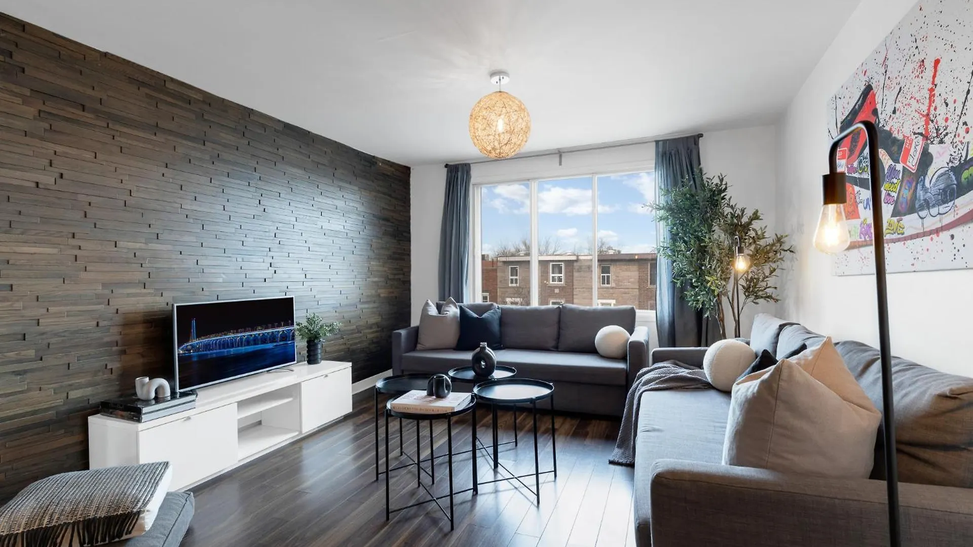 Liv Mtl Soho Aparthotel Montreal