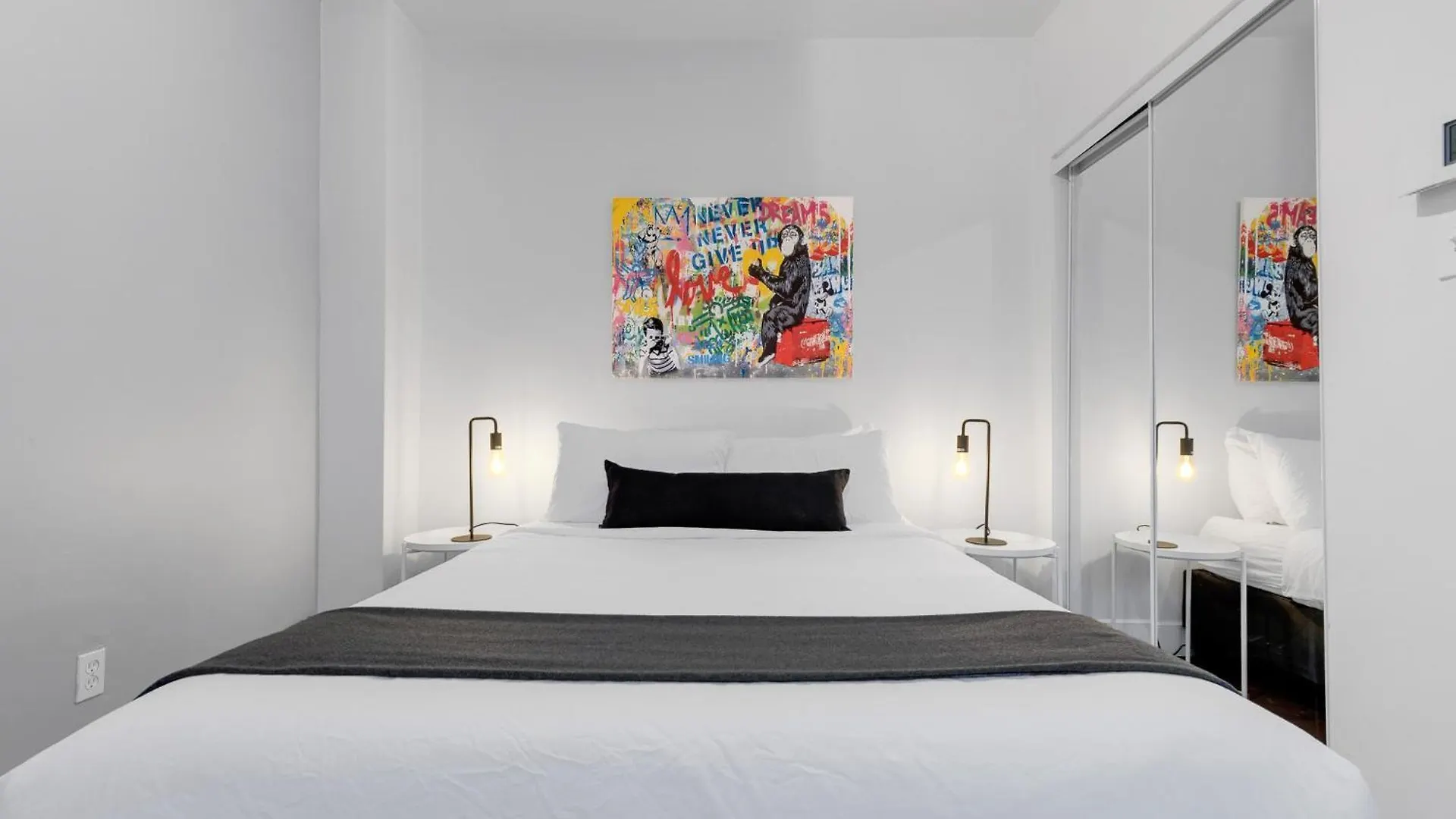 Liv Mtl Soho Aparthotel Montreal