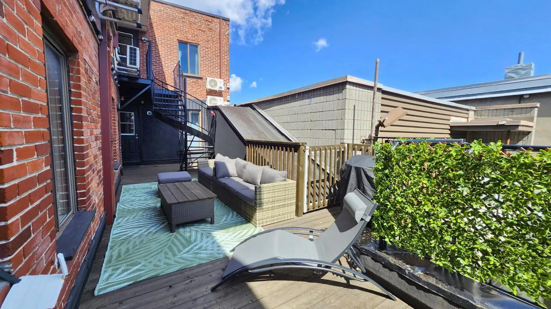Liv Mtl Soho Aparthotel Montreal Canada