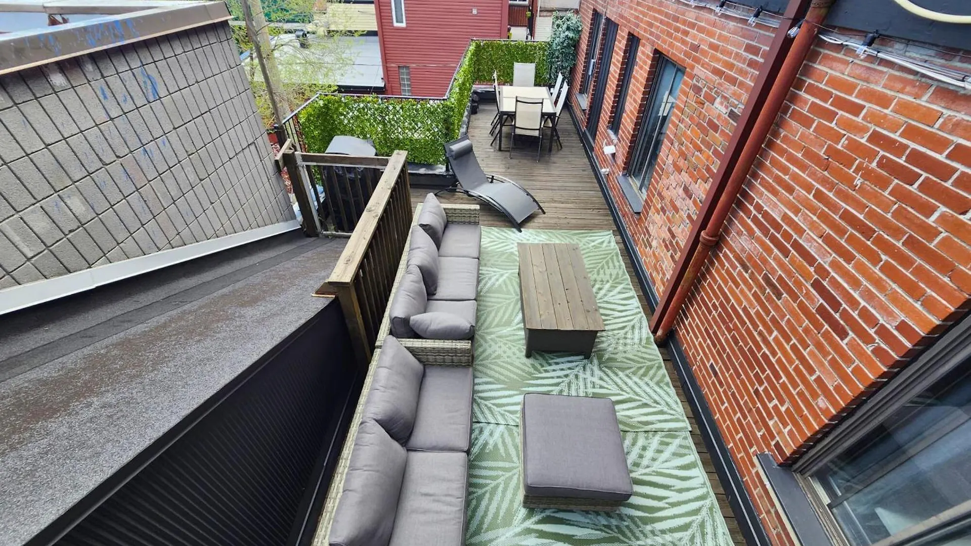 Liv Mtl Soho Aparthotel Montreal